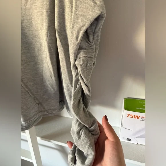 Free people movement gray cowl neck ruched sleeve oversized sweatshirt medium - Picture 4 of 6